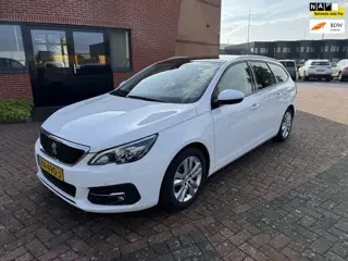 Peugeot 308 SW 1.2 PureTech Blue Lease Executive, Pano, PDC v+a, Trekhaak,