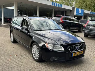 Volvo V70 2.5T 231pk Momentum Xenon Stoelverwarming voor & achter
