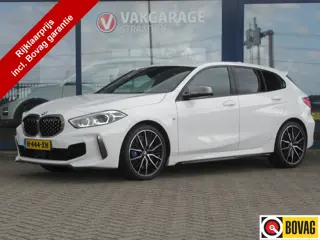 BMW 1-serie M135i xDrive Executive Edition 306 PK, Full LED / Carplay / PDC / Stoelverwarming / 19' 