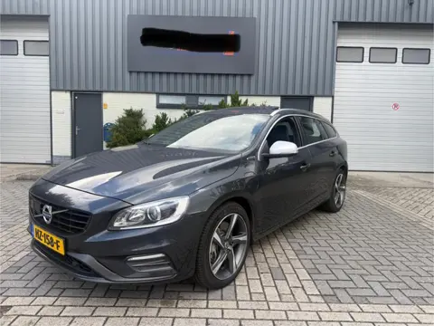 Volvo V60 2.4 D6 Twin Engine R-Design 2015