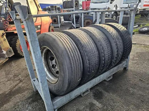 Goodyear (bj 2000)
