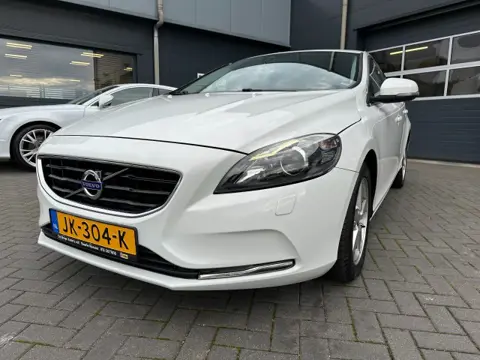 VOLVO V40 2.0 T2 Nordic+ Navigatie stoelverwarming 