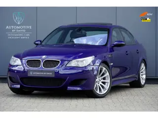 BMW 5 Serie M5  V10 5.0L 507 pk E60 SMG AUTOMAAT / DEALERONDERHOUDEN / INTERLAGOS BLAU / SCHUIFDAK /