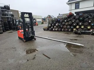 Heli CDD 16 | ELECTRIC | 1600 KG.| HEIGHT 4.50 MTR |4 PIECES.