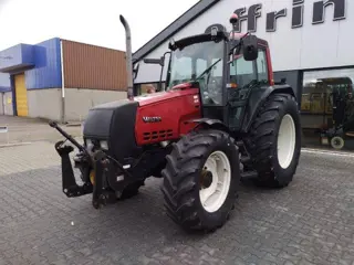 Valtra 6850 (bj 2001)