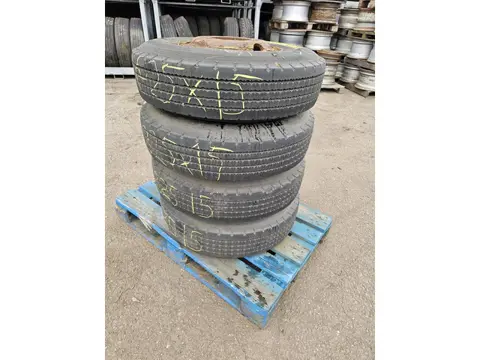 Pirelli FR 12  825/R 15 | LOWLOADER TIRES. (bj 1990)