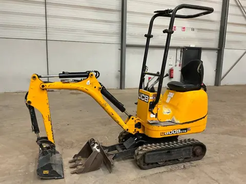 JCB 8008 (bj 2018)
