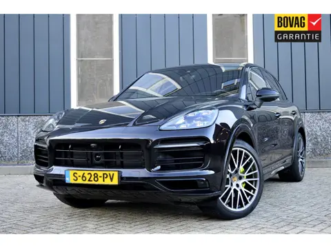 Porsche Cayenne 3.0 E-Hybrid Rijklaarprijs-Garantie Panoramadak Martrix Leder Bose Sfeer verlichting
