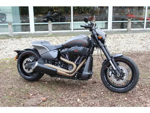 Harley-Davidson Softail  FXDR 114