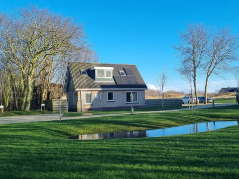 Omgeven door omheinde tuin landelijk gelegen bungalow