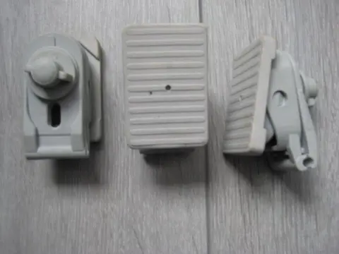 Tentstok bevestiging caravanwand