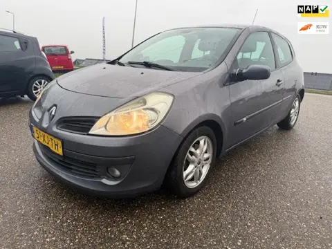 Renault Clio 1.6-16V Dynamique S Airco Cruise PDC HalfLeder 2Eig.