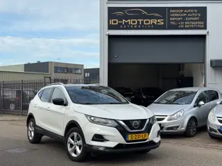 Nissan Qashqai 1.2 Business Edition dealer onderhouden nap dak vol optie cruise