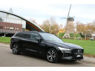 Volvo V60 2.0 T8 Ultra Dark Plug-in Hybrid Long Range AWD R-Line 455Pk Aut Full Options Pano 1e eige