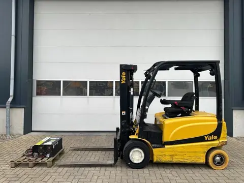 Yale ERP22VL 2.2 ton Triplex Freelift Sideshift Elektra Heftruck Accu 2022