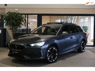 CUPRA Leon Sportstourer 1.4 e-Hybrid 204PK Pano Virtual Navi Cam Led Acc