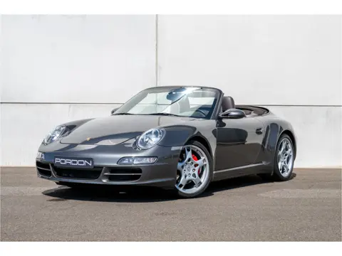 Porsche 911 Cabrio Carrera 4S BOSE / Stoelverwarming / ParkAssist