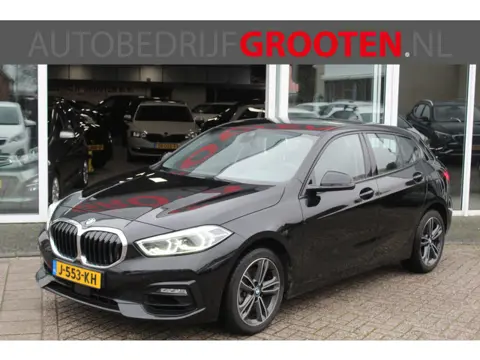 BMW 1-serie 118i Executive//Navi//Camera//Sportstoelen!!