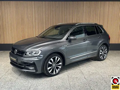 Volkswagen Tiguan 2.0 TSI 4Motion R-line Trekhaak | Schuif-kantel dak | 20 Inch
