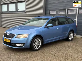 Skoda Octavia Combi 1.2 TSI Greentech Ambition Businessline NAVI - CLIMA - NWE APK - TREKHAAK!!
