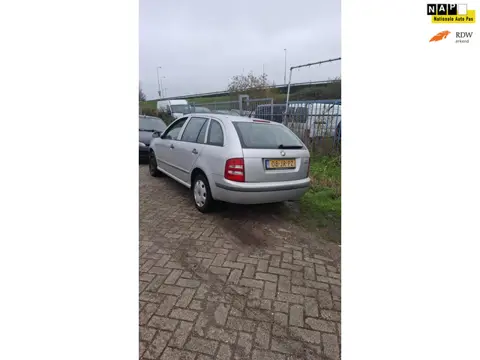Skoda Fabia Combi 1.4-16V Comfort