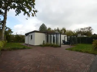 Mooie vrijstaande bungalow nabij bos met grote tuin