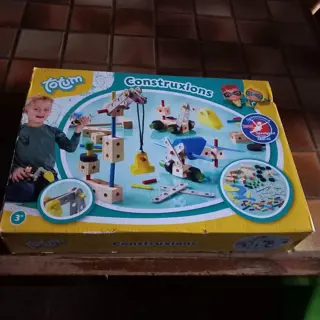 Totum Construxions - creatieve bouwset met houten onderdelen