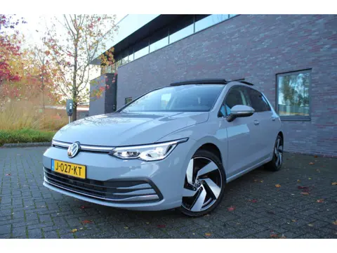 Volkswagen Golf 1.5 eTSI Style