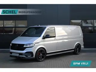 Volkswagen Transporter 2.0 TDI L2H1 28 Bulli 150pk - 20 Inch - Camera - Trekhaak - Leder - ACC - LED