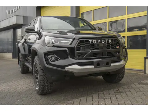 Toyota HiLux 2.8 D-4D Double Cab GR Sport