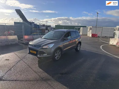Ford Kuga 1.6 Titanium Motor LOOPT OP 3CILINDER.EX BPM