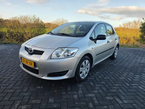 Toyota Auris 1.6-16V Terra 5-deurs AIRCO! Nieuwe APK