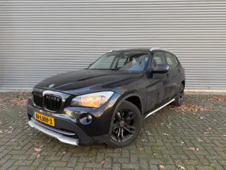 BMW X1 sDrive18i Exec./Pano/Elek. voortstoelen/Trekhaak