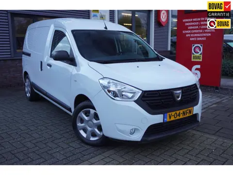 Dacia DOKKER 1.3 TCE Benzine !!!/ Airco / Stoelverwarming /Trekhaak/ DAB / Bluetooth / Winterwielen