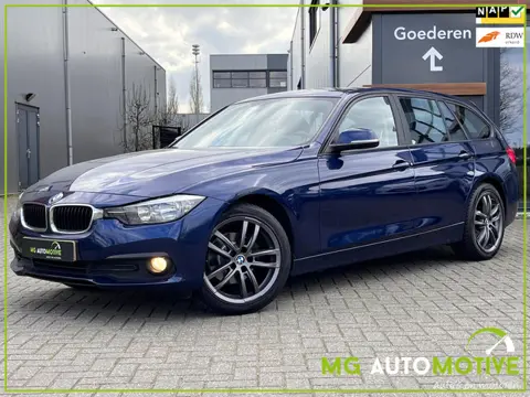 BMW 3-serie Touring 318i Essential | Apple Car Play | 18 inch ATS | NL auto | NAP!!!!