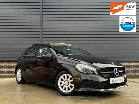 Mercedes-Benz A-Klasse 180 Lease Edition Plus Panoramadak, LED, Keyless