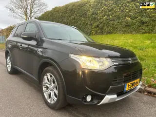 Mitsubishi Outlander 2.0 PHEV X-Line - Navi - Camera - PDC