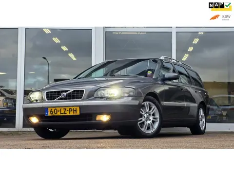 Volvo V70 2.5 T Titanium 210pk Lerenbekleding Trekhaak Garantie