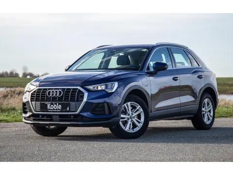 Audi Q3 45 TFSI e edition AUTOMAAT / PLUG IN HYBRID / STOELVERWARMING / LEER / VIRTUAL COCKPIT / CRU