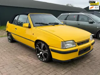 Opel Kadett 2.0i GSi | knal gele cabrio !
