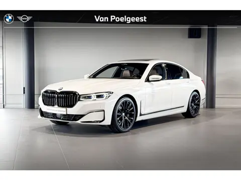BMW 7 Serie 750i xDrive High Executive | Glazen schuif-/kanteldak | Harman Kardon | Stoelventilatie 