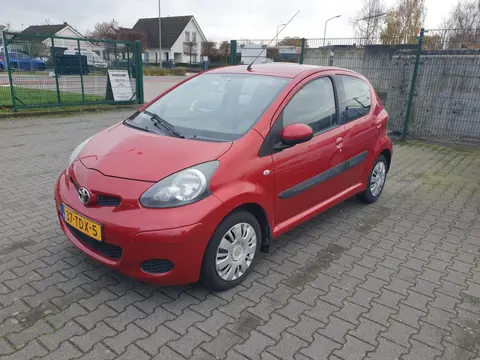 Toyota Aygo Toyota Aygo 1.0-12V Comfort Navigator-AIRCO-NAVIGATIE