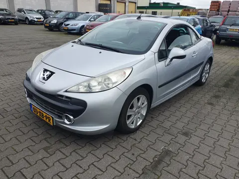 Peugeot 207 CC Peugeot 207 CC 1.6-16V T Féline