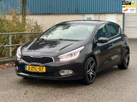 Kia Cee'd 1.6 GDI DynamicLine Automaat! Navi! Camera! Led! NAP! APK!