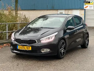 Kia Cee'd 1.6 GDI DynamicLine Automaat! Navi! Camera! Led! NAP! APK!