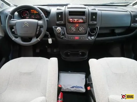 Pössl Trenta 540, 5.40 meter buscamper, Dwarsbed!!