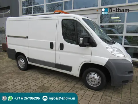 Peugeot Boxer 330 3.0 HDI 116KW L1H1 P+ (bj 2011)