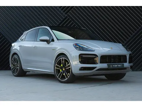 Porsche Cayenne Coupé 3.0 E-Hybrid Sport Design Pano GTS stoel PDLS Head Up Sport Chrono Nachtz. 360