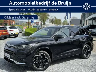 Volkswagen Tiguan 1.5 eTSI 150pk DSG R-Line (Trekhaak,Camera,Keyless,Navi,IQ)