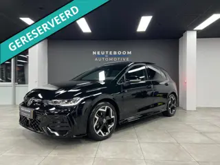 Volkswagen Golf 8.5 1.5 eTSI R-Line | CAMERA | LED | PANO |